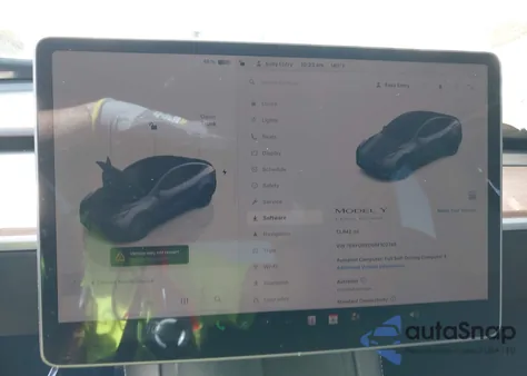 2024 Tesla Model Y Long Range Dual Motor All-Wheel Drive/Rwd from USA, damaged, VIN 7SAYGDED6RF102745